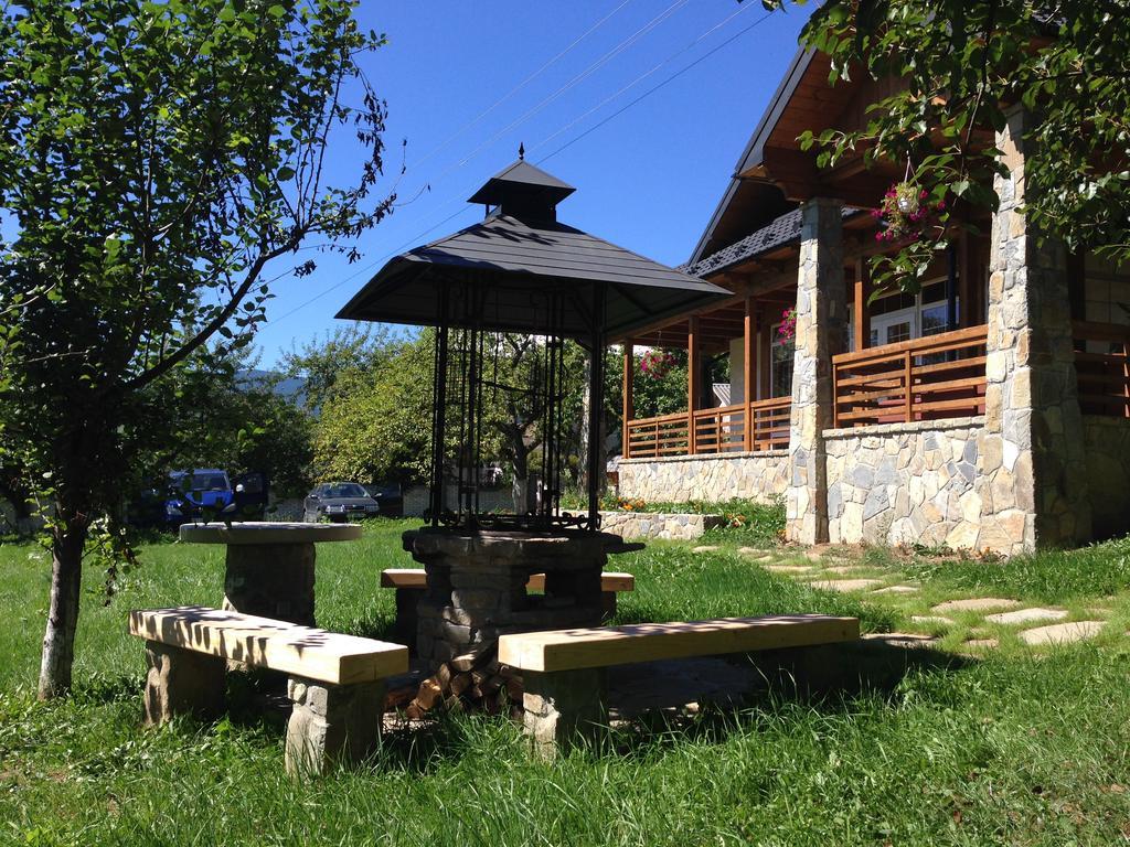 Cottage Familiya Verkhovyna Exterior photo